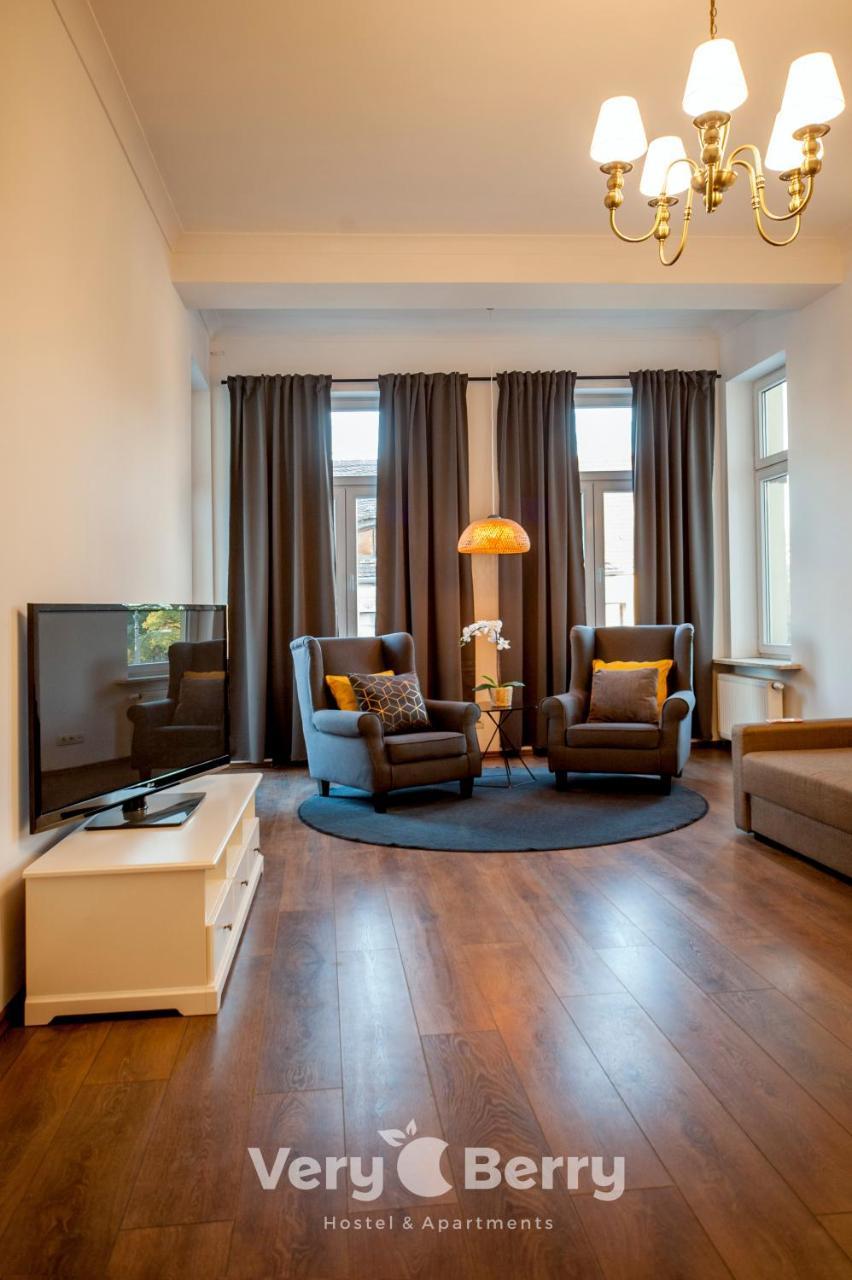 Very Berry - Garbary 27 - Apartament Z Balkonem, Old City, Check In 24H Lejlighed Poznań Eksteriør billede